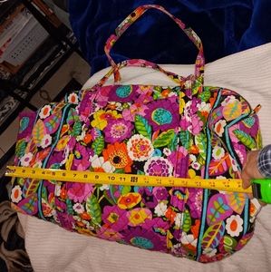 GUC Vera Bradley Va Va Bloom (retired pattern) Duffle bag